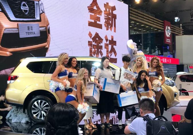 車展后天開幕 盤點靚麗車模與新車的那些事